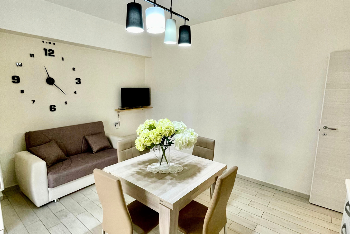 Casa Vacanze Rachele Appartamento nel Centro di Agropoli per Vacanze e Soggiorni Brevi vicino al Mare del Cilento in Provincia di Salerno appartamento moderno con aria condizionata climatizzato soggiorno e cucina attrezzata